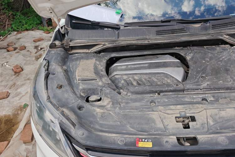 Used SAIC MAXUS G50 2019 1.5T Automatic Elite Edition China VI Standard Engine Bay Right