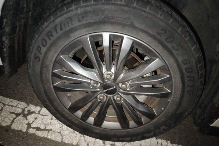 Used SAIC MAXUS G50 2019 1.5T Automatic Elite Edition China V Standard Exterior 1