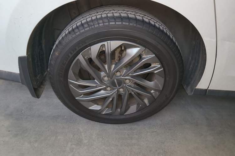 Used SAIC MAXUS G50 2019 1.5T Automatic Luxury Edition China VI Standard Exterior 5