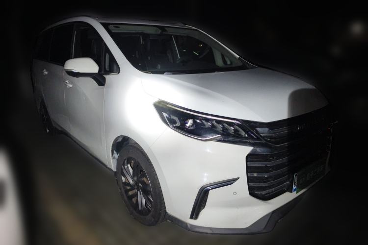 Used SAIC MAXUS G50 2019 1.5T Automatic Luxury Edition China V Standard Front Right 45 Deg