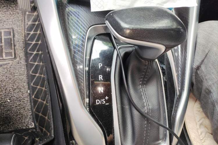 Used SAIC MAXUS G50 2019 1.5T First Edition Automatic Luxury Version 7 Seats Gear Lever