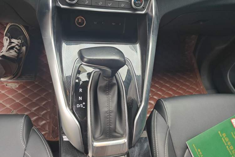 Used SAIC MAXUS G50 2019 1.5T Automatic Elite Edition China VI Standard Gear Lever