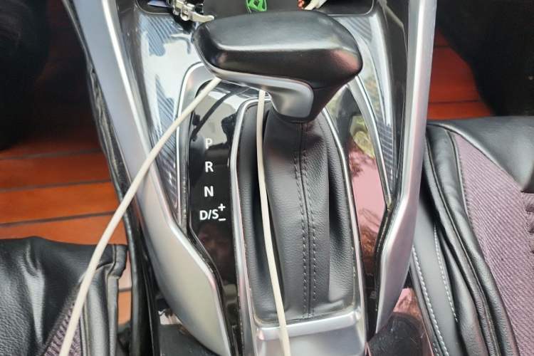 Used SAIC MAXUS G50 2019 1.5T Automatic Luxury Edition China VI Standard Gear Lever