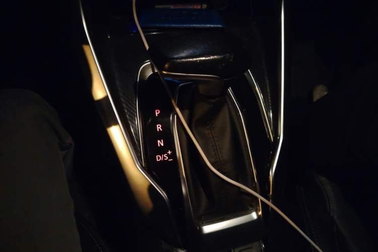 Used SAIC MAXUS G50 2019 1.5T Automatic Elite Edition China V Standard Gear Lever