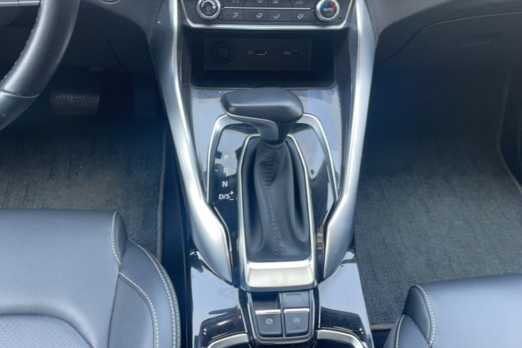 Used SAIC MAXUS G50 2019 1.5T Automatic Luxury Edition China VI Standard Gear Lever