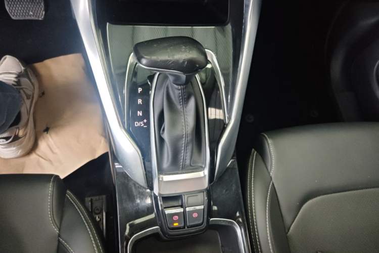 Used SAIC MAXUS G50 2019 1.5T Automatic Luxury Edition China VI Standard Gear Lever