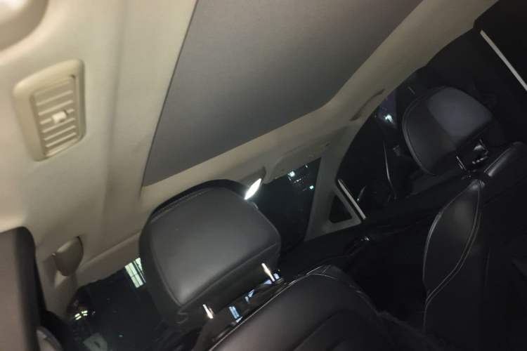Used SAIC MAXUS G50 2019 1.5T Automatic Luxury Edition China V Standard Headliner