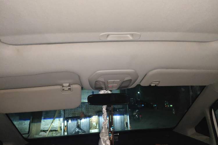 Used SAIC MAXUS G50 2019 1.5T Automatic Elite Edition China VI Standard Headliner