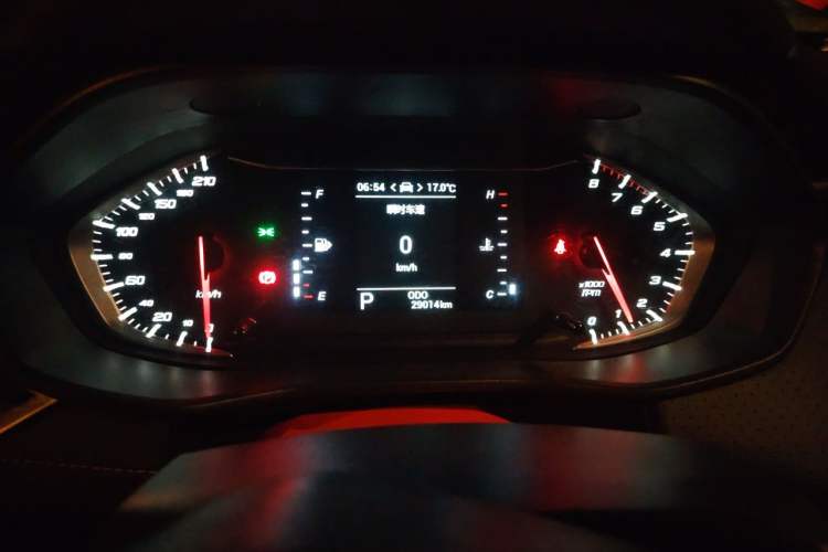Used SAIC MAXUS G50 2019 1.5T Automatic Elite Edition China V Standard Instrument Cluster