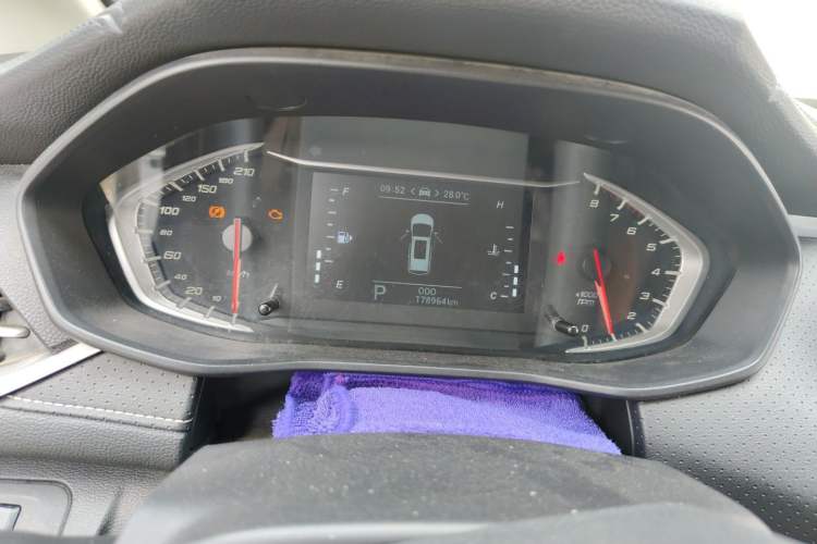 Used SAIC MAXUS G50 2019 1.5T Automatic Elite Edition China VI Standard Instrument Cluster