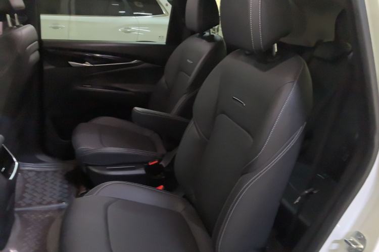 Used SAIC MAXUS G50 2019 1.5T Automatic Luxury Edition China VI Standard Interior 1