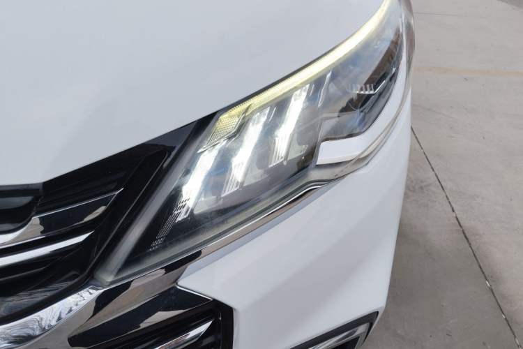 Used SAIC MAXUS G50 2019 1.5T First Edition Automatic Luxury Version 6 Seats Left Front Headlight