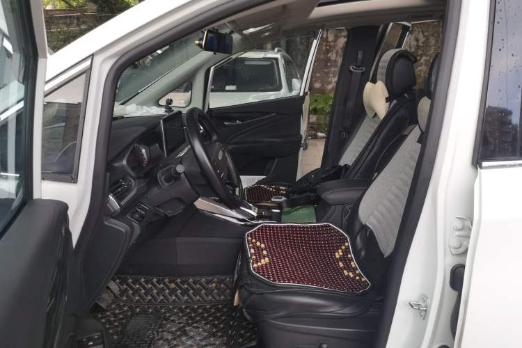 Used SAIC MAXUS G50 2019 1.5T First Edition Automatic Luxury Version 7 Seats Left Front Seat