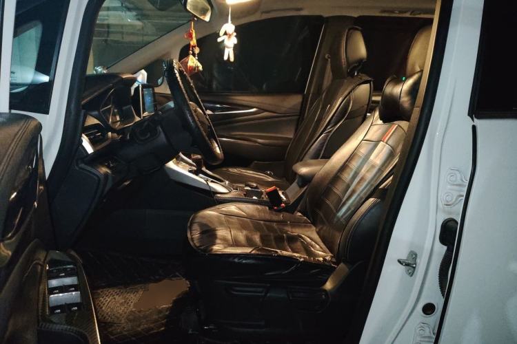 Used SAIC MAXUS G50 2019 1.5T First Edition Automatic Luxury Version 6 Seats Left Front Seat