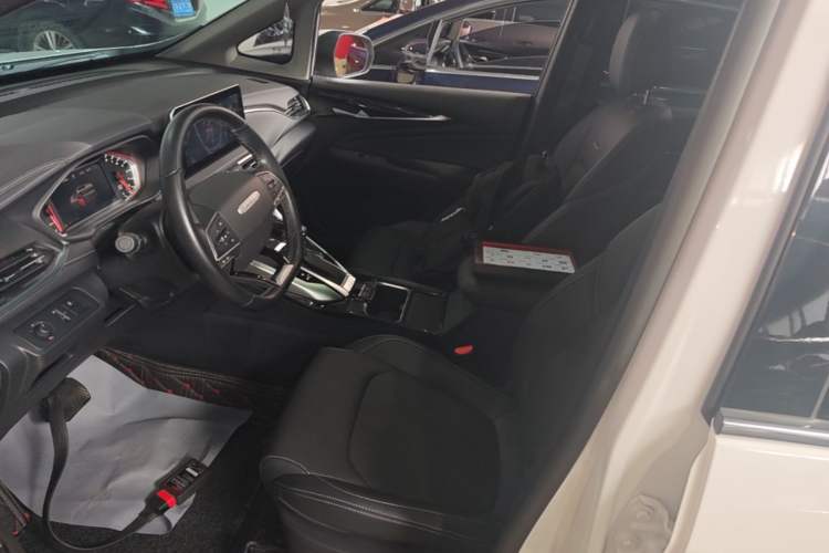 Used SAIC MAXUS G50 2019 1.5T Automatic Luxury Edition China VI Standard Left Front Seat