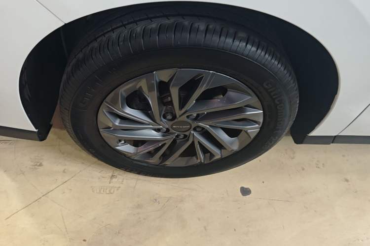 Used SAIC MAXUS G50 2019 1.5T Automatic Luxury Edition China VI Standard Left Front Wheel Hub