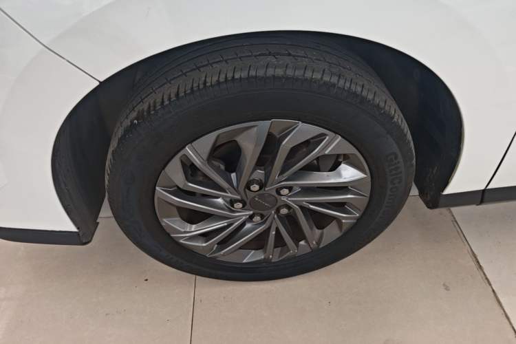 Used SAIC MAXUS G50 2019 1.5T Automatic Luxury Edition China VI Standard Left Front Wheel Hub