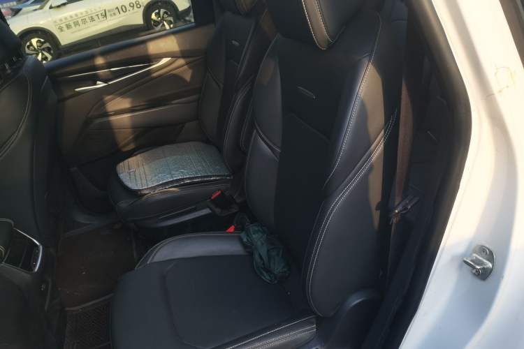 Used SAIC MAXUS G50 2019 1.5T Automatic Elite Edition China VI Standard Left Rear Seat