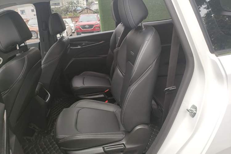 Used SAIC MAXUS G50 2019 1.5T Automatic Elite Edition China VI Standard Left Rear Seat
