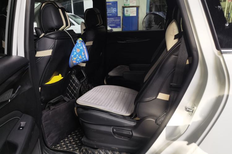 Used SAIC MAXUS G50 2019 1.5T First Edition Automatic Luxury Version 7 Seats Left Rear Seat