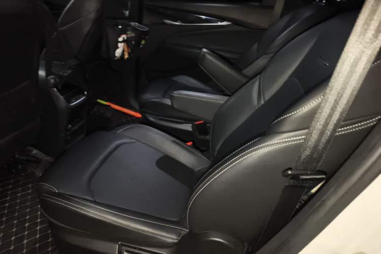 Used SAIC MAXUS G50 2019 1.5T Automatic Luxury Edition China V Standard Left Rear Seat