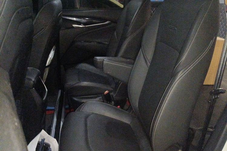 Used SAIC MAXUS G50 2019 1.5T Automatic Luxury Edition China V Standard Left Rear Seat