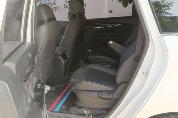 Used SAIC MAXUS G50 2019 1.5T First Edition Automatic Luxury Version 6 Seats Left Rear Seat