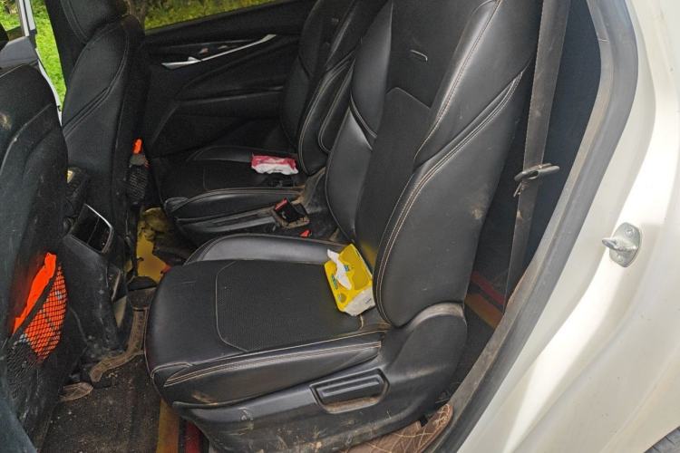 Used SAIC MAXUS G50 2019 1.5T Automatic Elite Edition China VI Standard Left Rear Seat