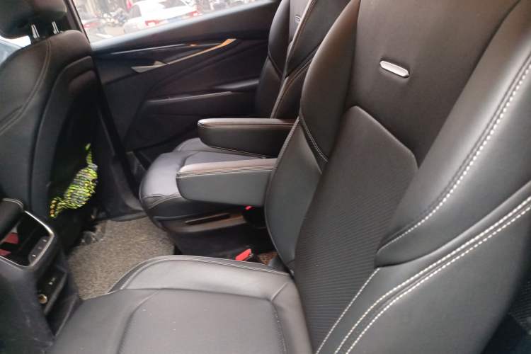 Used SAIC MAXUS G50 2019 1.5T Automatic Elite Edition China VI Standard Left Rear Seat