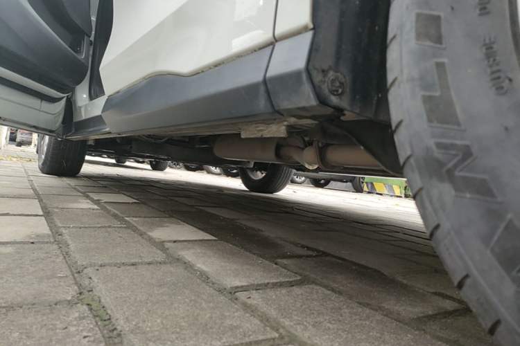 Used SAIC MAXUS G50 2019 1.5T Automatic Elite Edition China VI Standard Left Side Sill