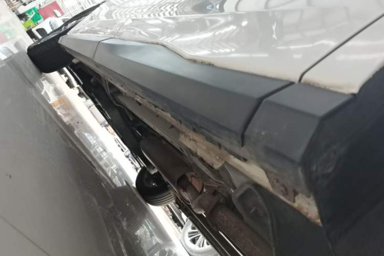 Used SAIC MAXUS G50 2019 1.5T Automatic Elite Edition China VI Standard Left Side Sill