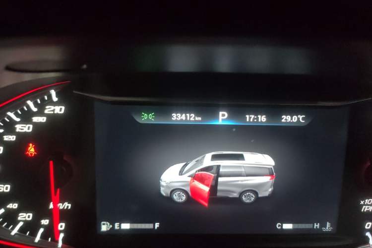 Used SAIC MAXUS G50 2019 1.5T Automatic Luxury Edition China VI Standard Odometer Close Up