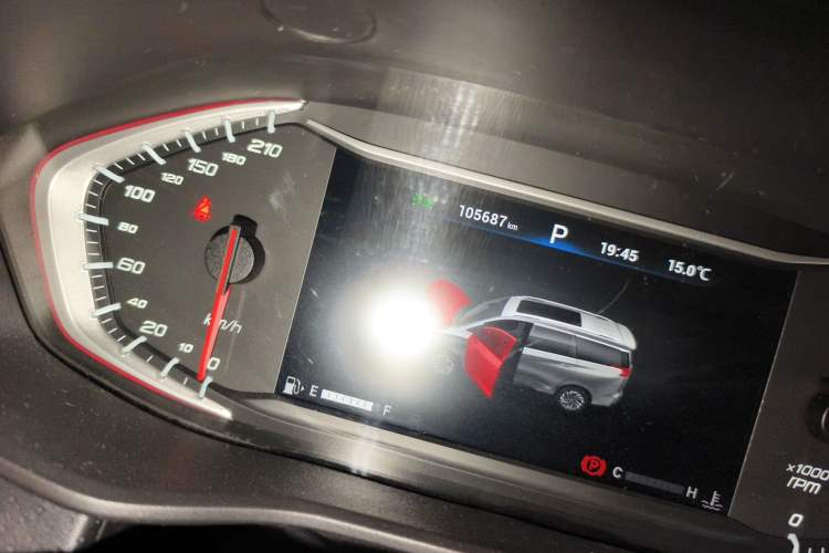 Used SAIC MAXUS G50 2019 1.5T Automatic Luxury Edition China V Standard Odometer Close Up
