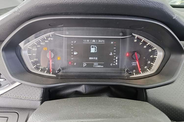 Used SAIC MAXUS G50 2019 1.5T First Edition Automatic Luxury Version 6 Seats Odometer Close Up
