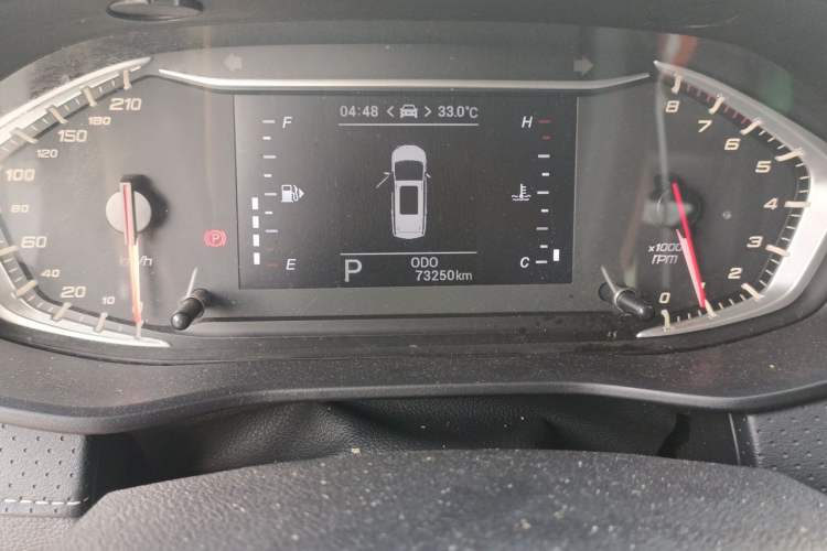 Used SAIC MAXUS G50 2019 1.5T First Edition Automatic Luxury Version 6 Seats Odometer Close Up