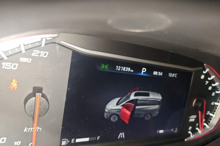 Used SAIC MAXUS G50 2019 1.5T First Edition Automatic Luxury Version 6 Seats Odometer Close Up
