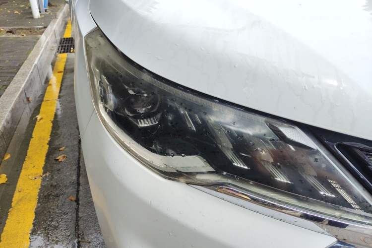 Used SAIC MAXUS G50 2019 1.5T First Edition Automatic Luxury Version 7 Seats Right Front Headlight