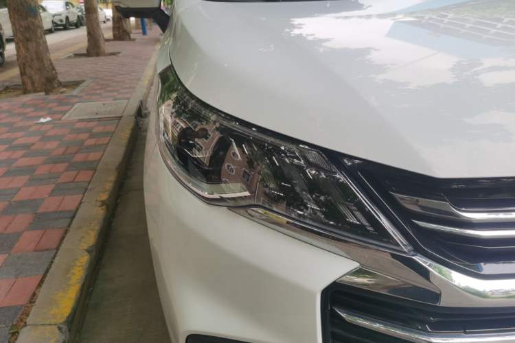 Used SAIC MAXUS G50 2019 1.5T First Edition Automatic Luxury Version 7 Seats Right Front Headlight