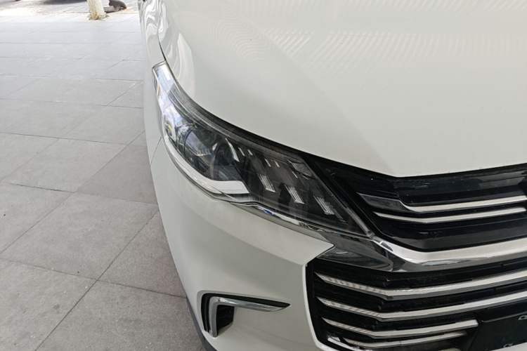 Used SAIC MAXUS G50 2019 1.5T First Edition Automatic Luxury Version 6 Seats Right Front Headlight