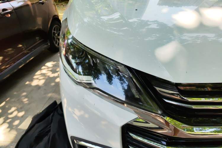 Used SAIC MAXUS G50 2019 1.5T Automatic Luxury Edition China VI Standard Right Front Headlight