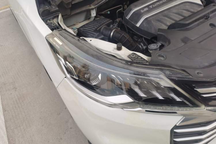 Used SAIC MAXUS G50 2019 1.5T Automatic Elite Edition China V Standard Right Front Headlight
