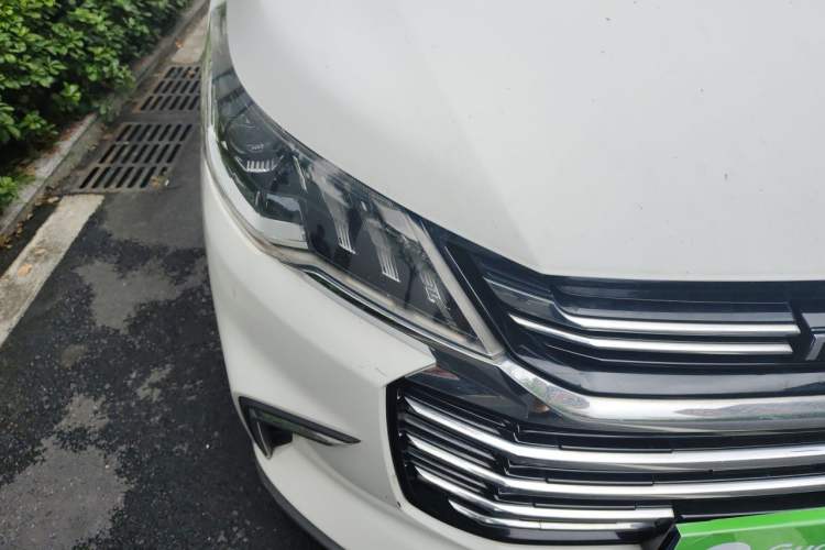 Used SAIC MAXUS G50 2019 1.5T Automatic Elite Edition China V Standard Right Front Headlight
