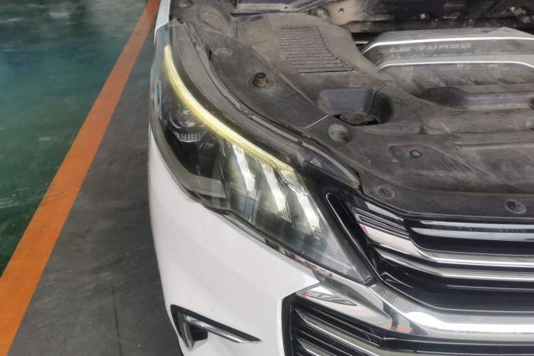 Used SAIC MAXUS G50 2019 1.5T Automatic Elite Edition China V Standard Right Front Headlight