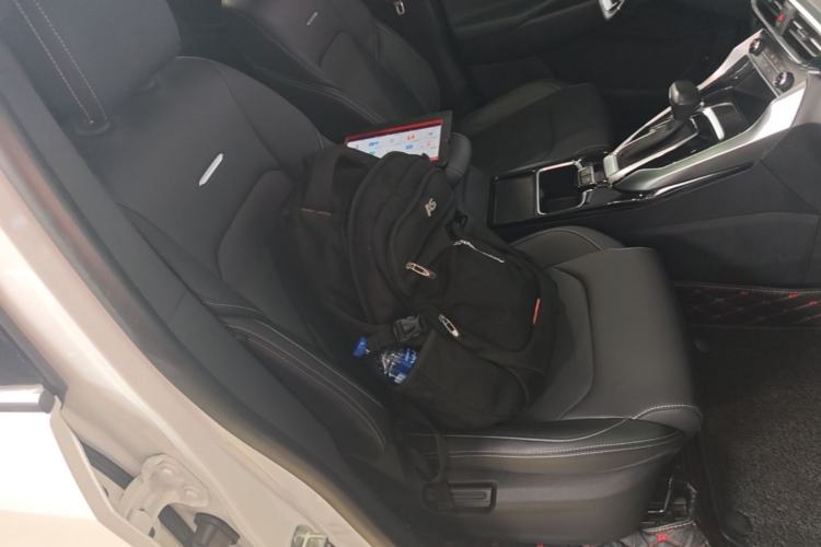Used SAIC MAXUS G50 2019 1.5T Automatic Luxury Edition China VI Standard Right Front Seat