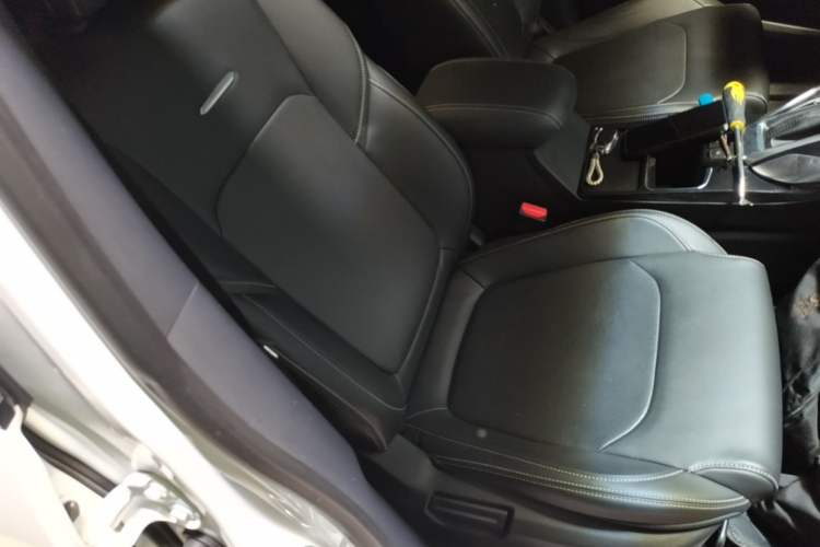 Used SAIC MAXUS G50 2019 1.5T Automatic Elite Edition China VI Standard Right Front Seat