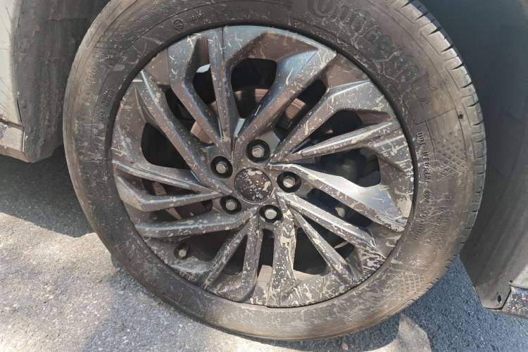 Used SAIC MAXUS G50 2019 1.5T Automatic Luxury Edition China VI Standard Right Front Wheel Hub