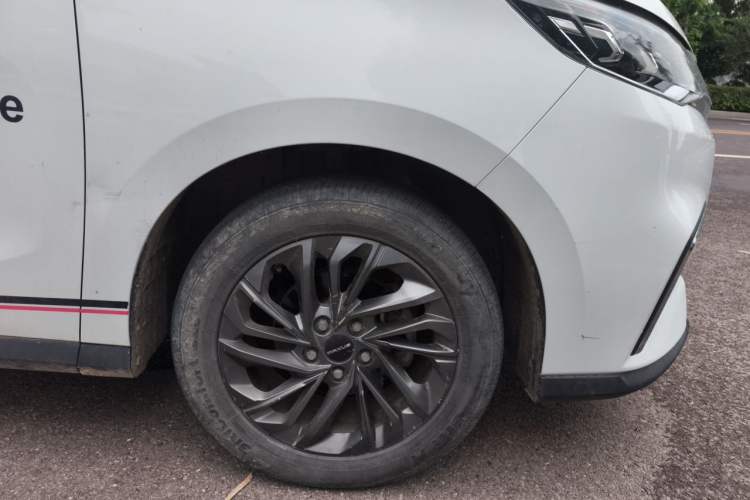 Used SAIC MAXUS G50 2019 1.5T First Edition Automatic Luxury Version 7 Seats Right Front Wheel Hub