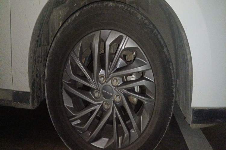 Used SAIC MAXUS G50 2019 1.5T Automatic Luxury Edition China V Standard Right Front Wheel Hub