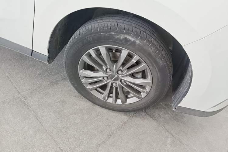 Used SAIC MAXUS G50 2019 1.5T First Edition Automatic Luxury Version 6 Seats Right Front Wheel Hub