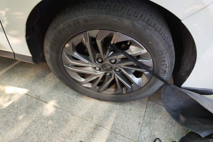 Used SAIC MAXUS G50 2019 1.5T Automatic Luxury Edition China VI Standard Right Front Wheel Hub